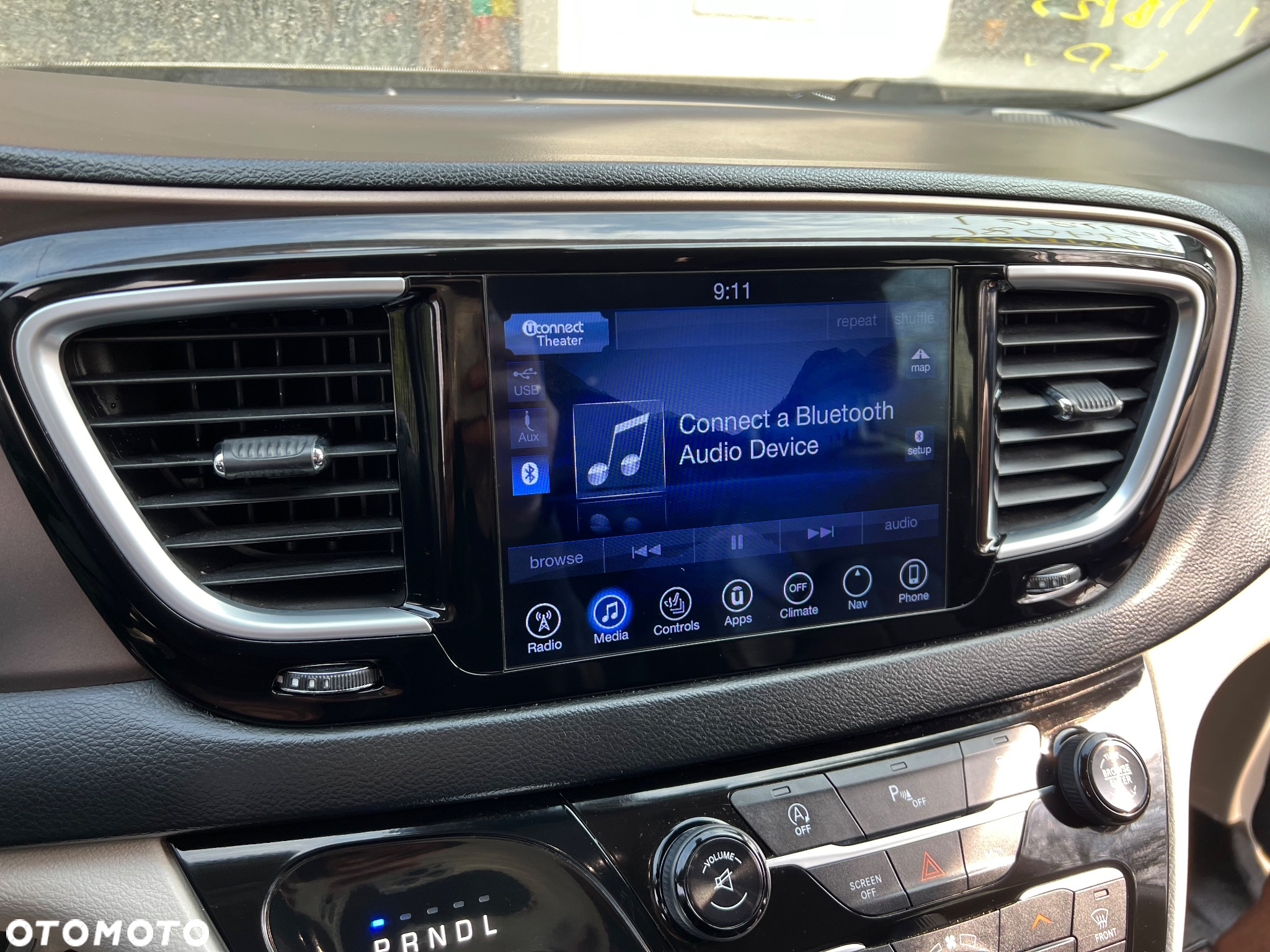 Chrysler Pacifica - 22