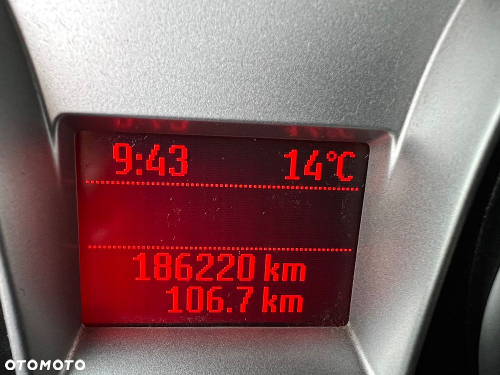 Ford Focus 1.6 16V Style+ - 21