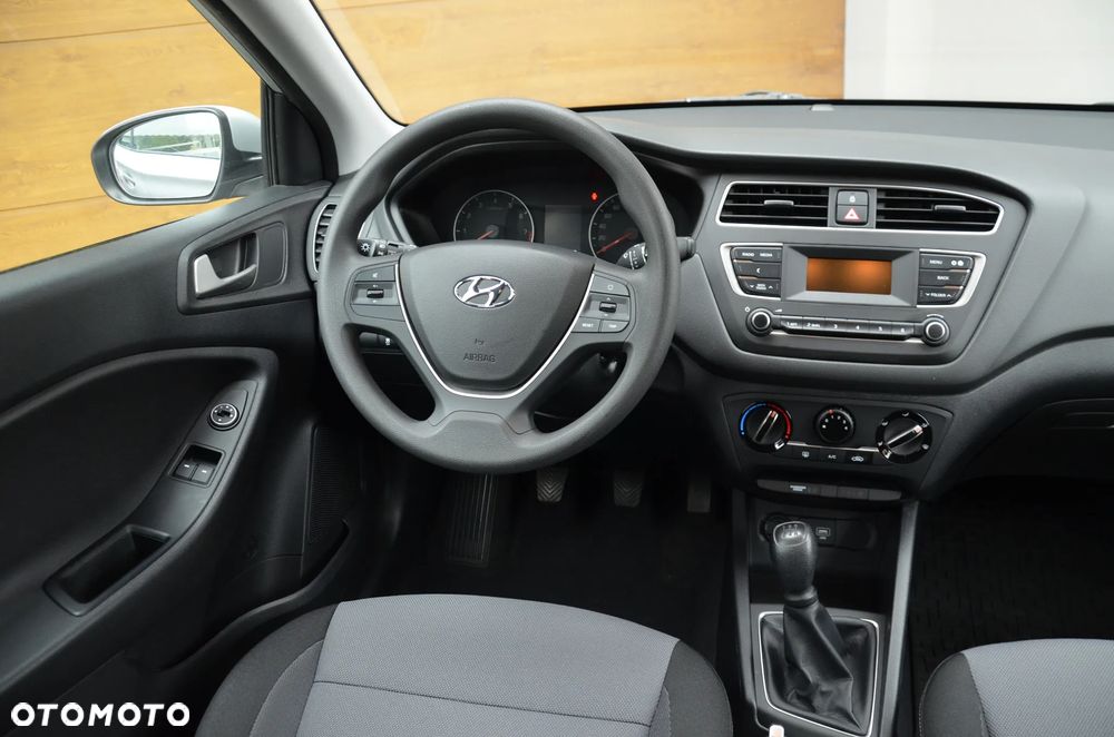 Hyundai i20 1.2 BlueDrive Classic + - 10