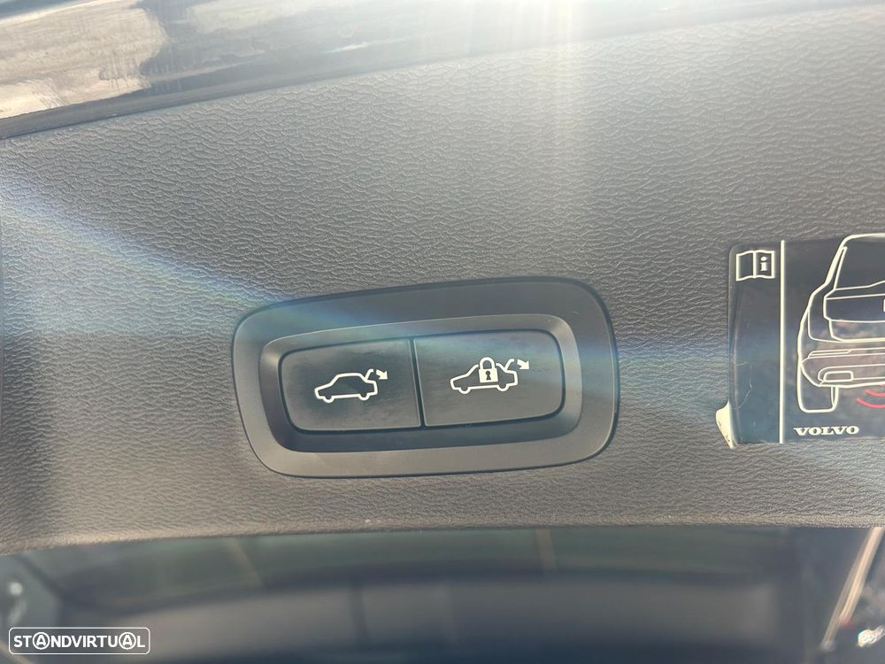 Volvo XC 40 1.5 T4 PHEV Inscription - 32
