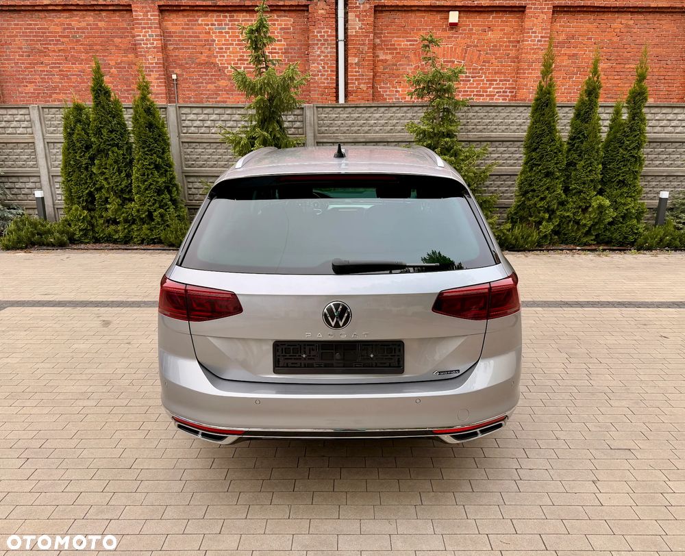 Volkswagen Passat Variant 2.0 TDI 4Mot Elegance DSG - 6