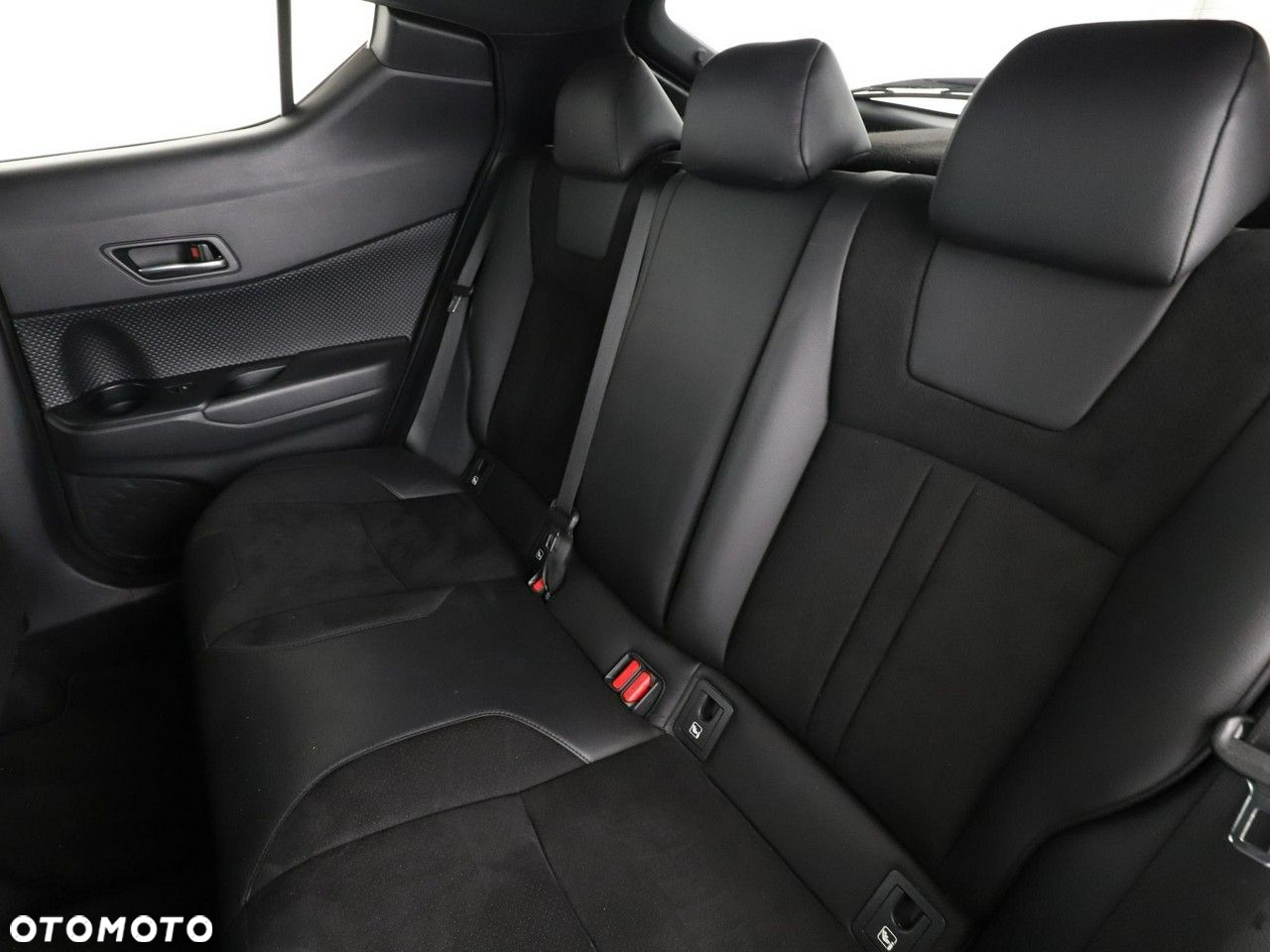 Toyota C-HR 1.8 Hybrid Dynamic - 17