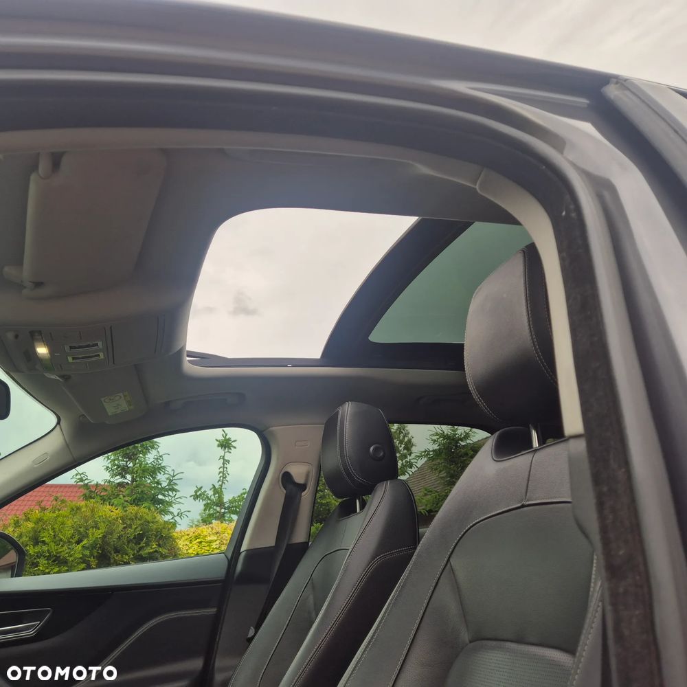 Jaguar F-Pace 20d AWD R-Sport - 22