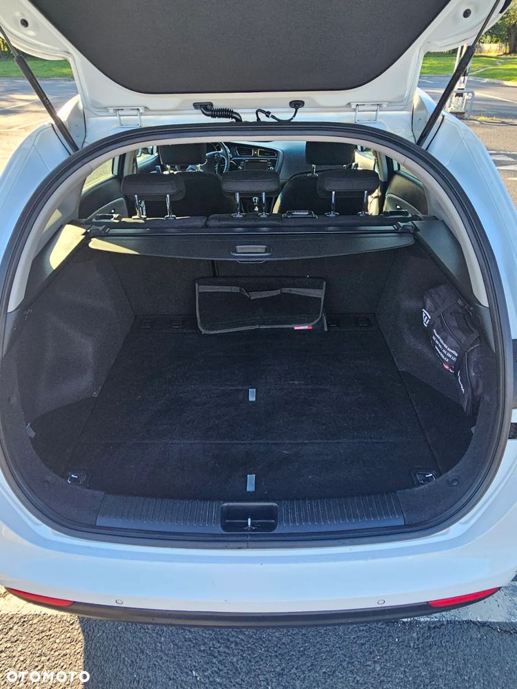 Kia Ceed Cee'd 1.6 GDI L Business Line - 2