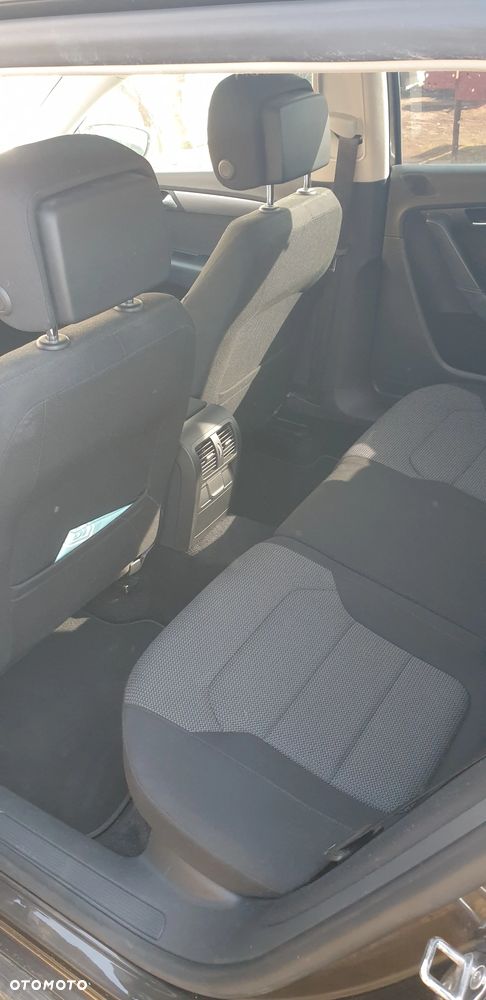 Volkswagen Passat 2.0 TDI Trendline - 13
