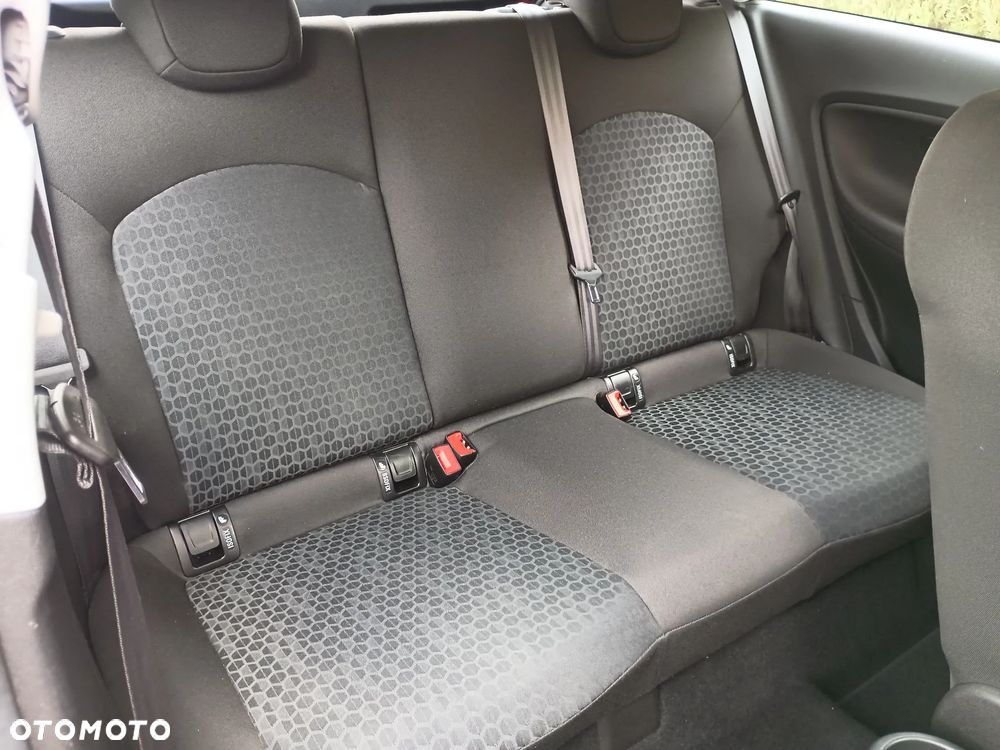 Opel Corsa 1.4 16V Enjoy - 16