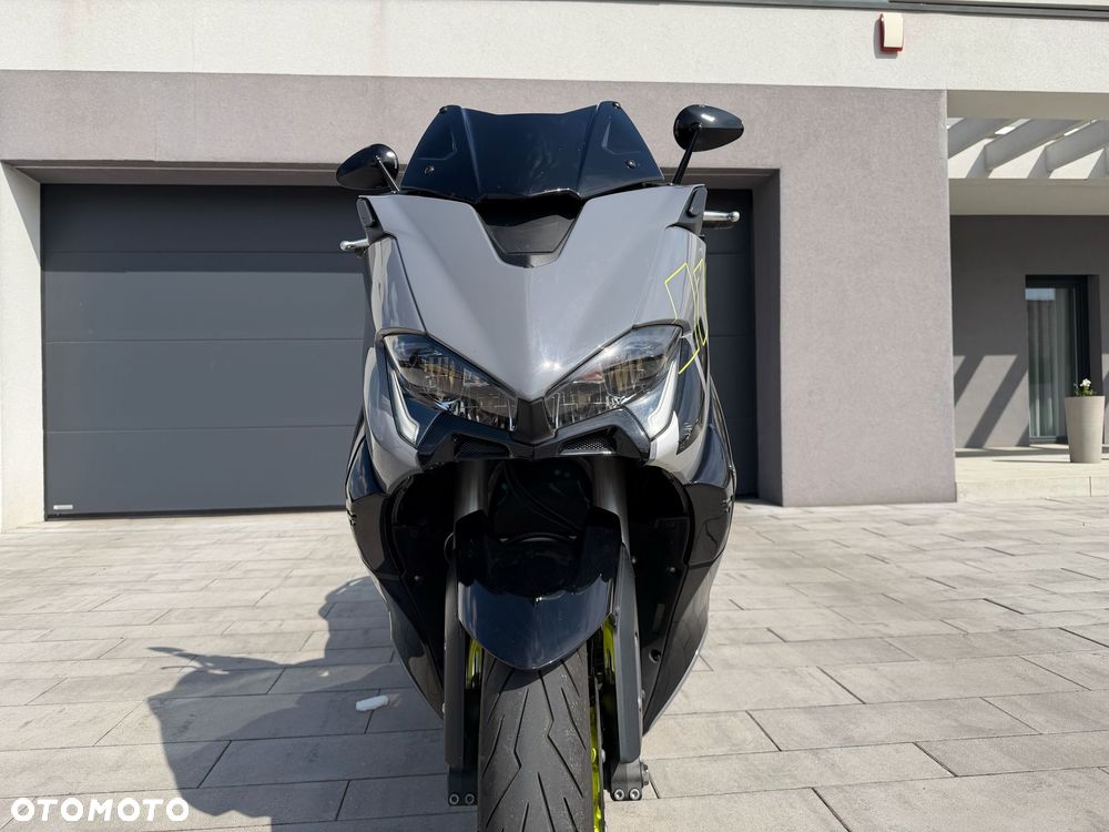Yamaha Tmax - 14