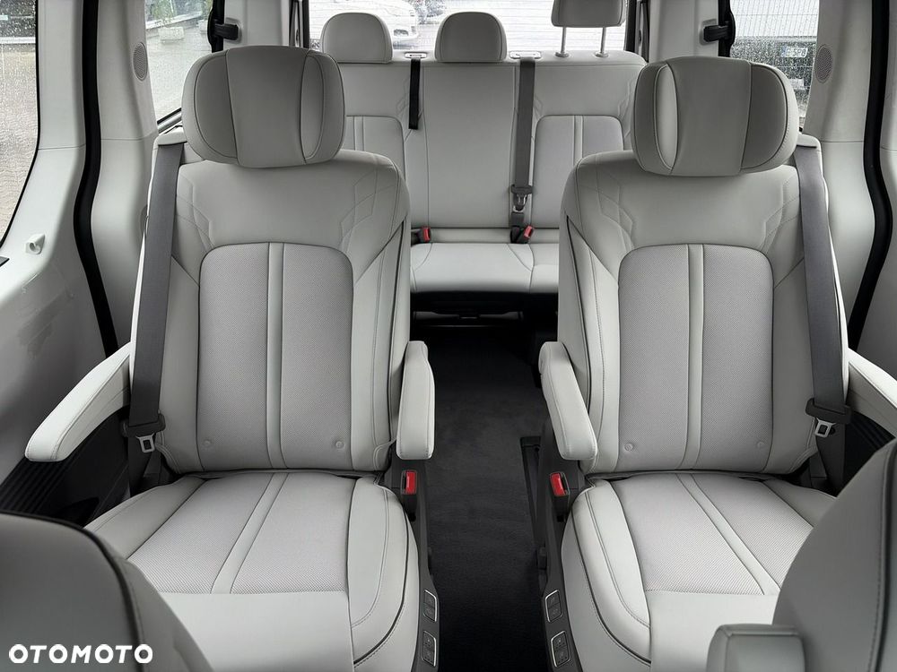 Hyundai Staria - 19