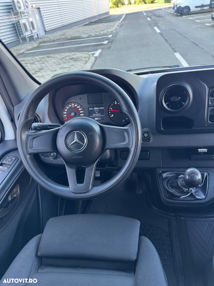 Mercedes-Benz Sprinter - 29