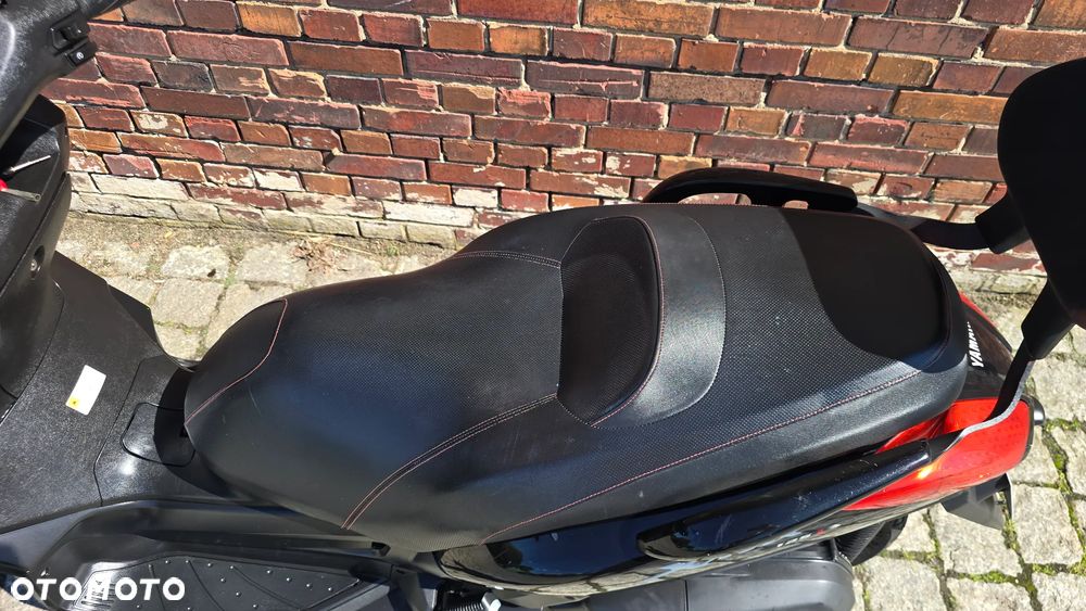Yamaha X-max - 12