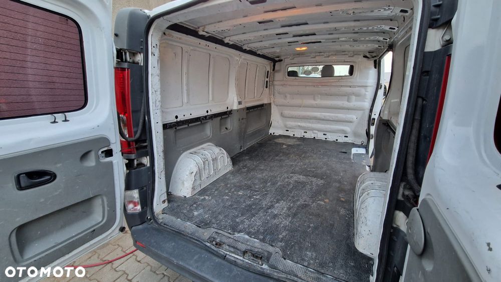 Renault Trafic - 10