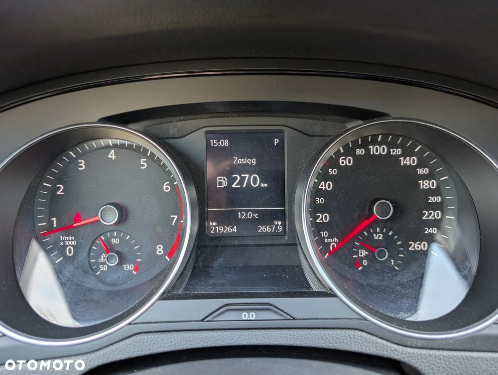 Volkswagen Passat - 34