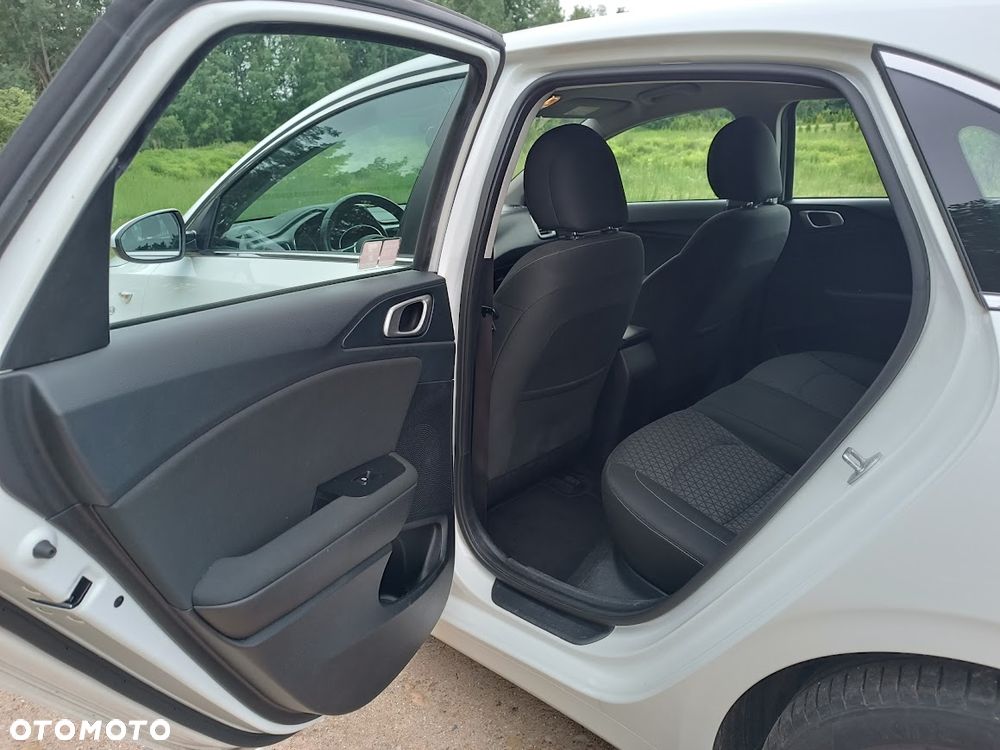 Kia Ceed 1.4 L Business Line - 10