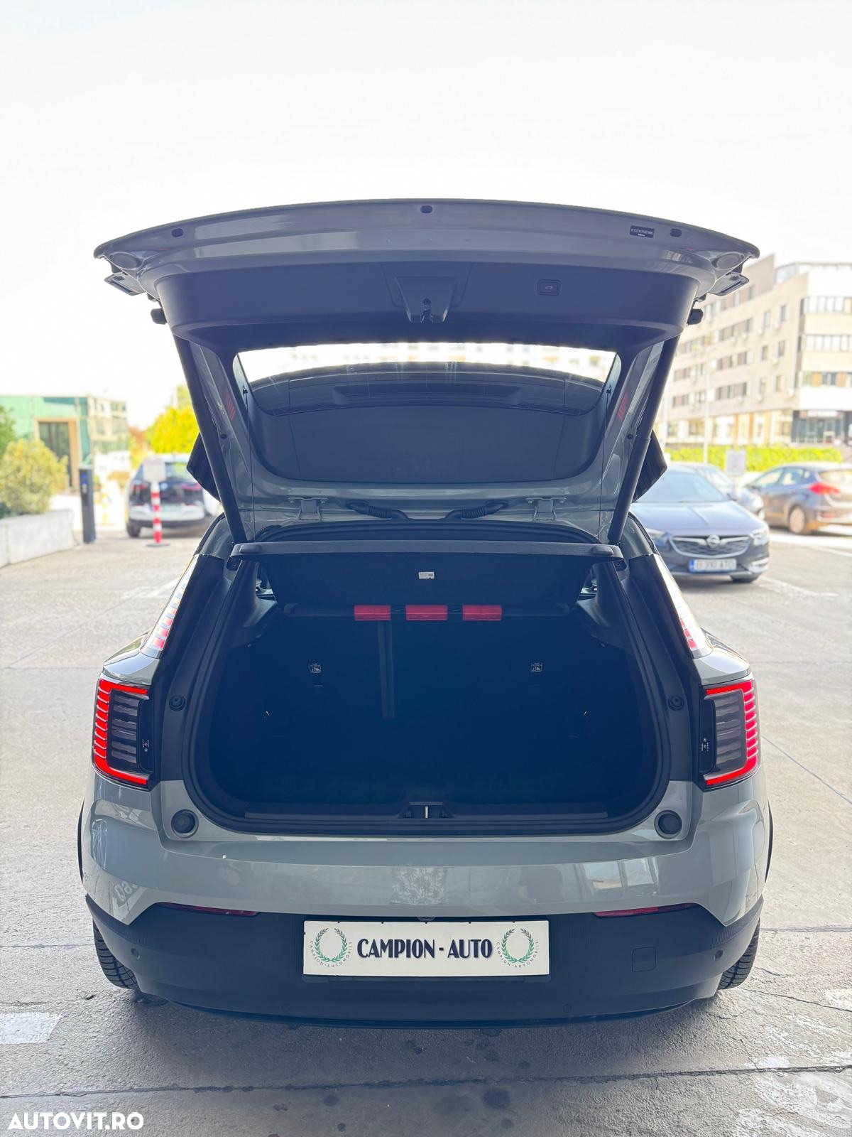 Volvo EX30 Twin Motor Performance AWD Ultra - 9