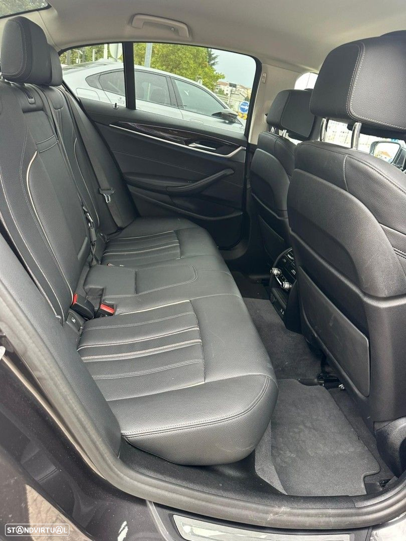 BMW 530 e Line Luxury - 14