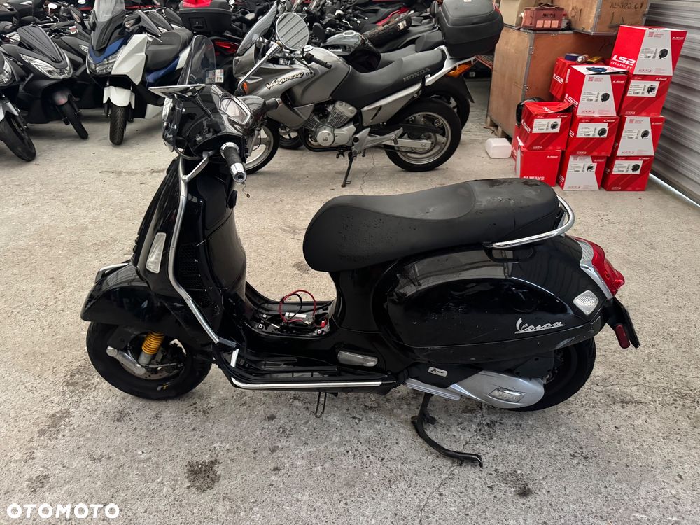 Vespa GTS - 4