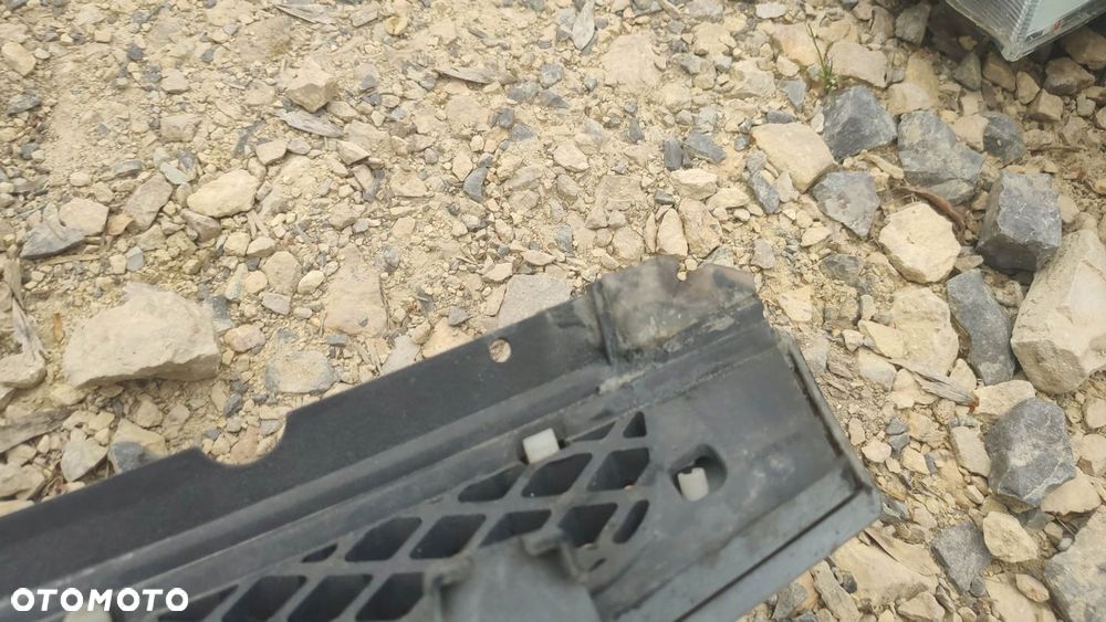 KR GRILL ATRAPA FORD FIESTA MKVI MK VI 02- - 5