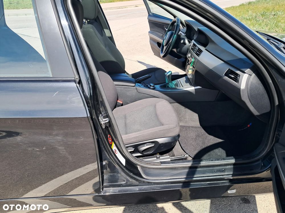 BMW Seria 3 320d DPF - 6