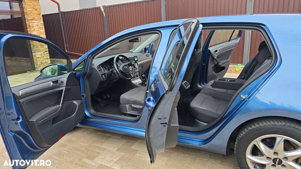 Volkswagen Golf 1.6 TDI BlueMotion Technology Comfortline - 18