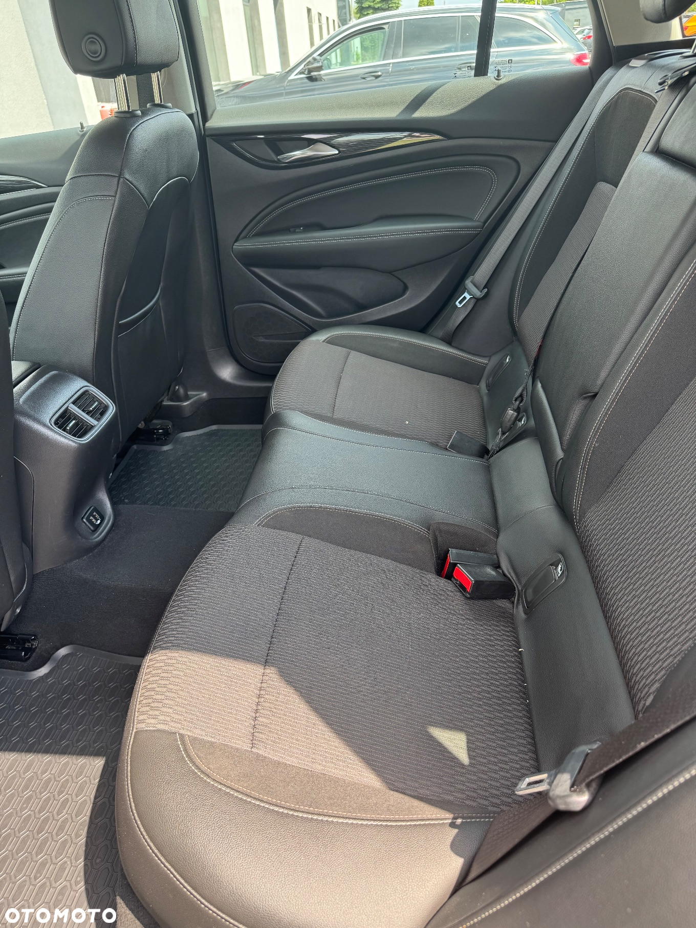 Opel Insignia 2.0 CDTI Enjoy S&S - 10