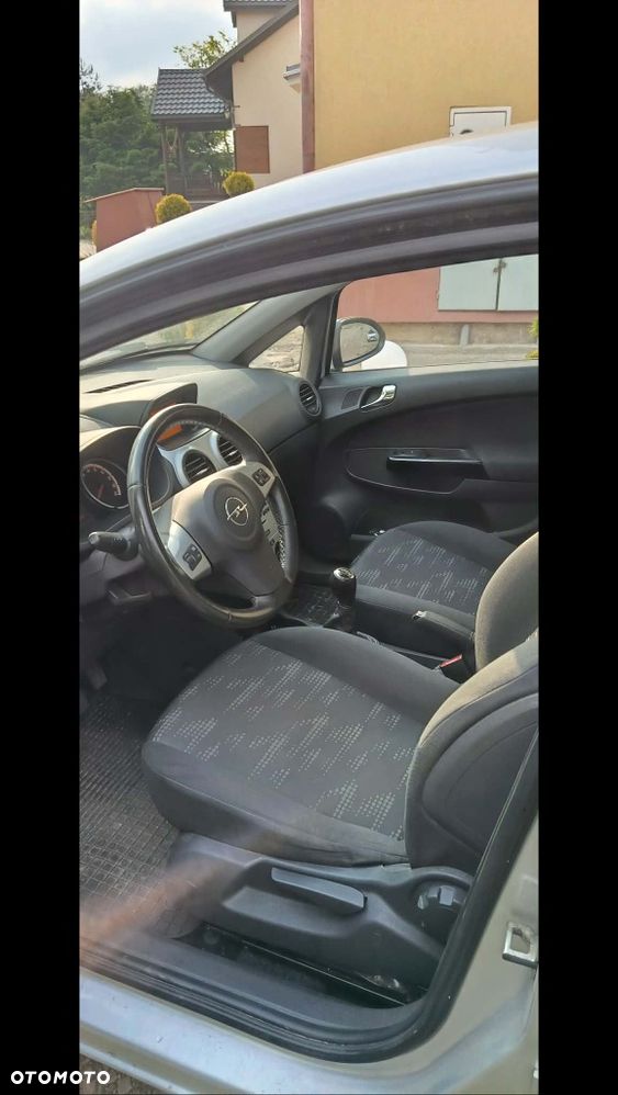Opel Corsa - 7