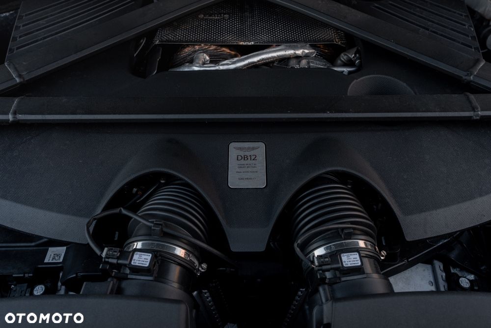 Aston Martin DB - 32