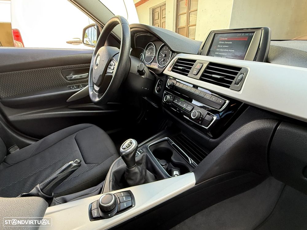 BMW 320 d Advantage - 36