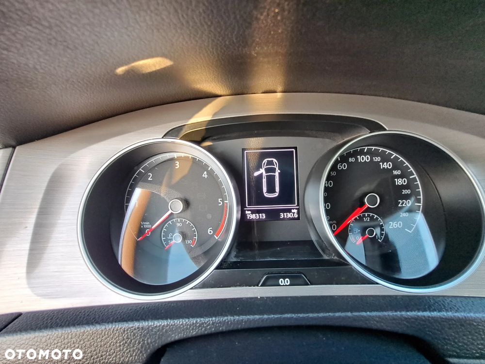 Volkswagen Golf 1.6 TDI BMT Comfortline - 12