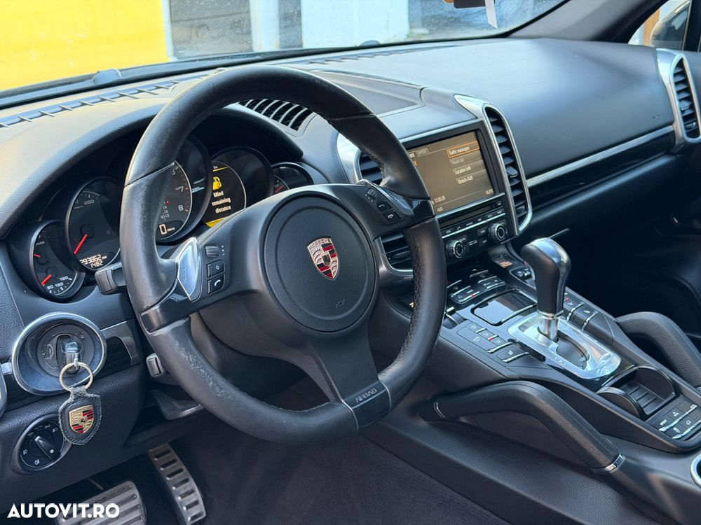 Porsche Cayenne V6 3.0L Aut. - 14
