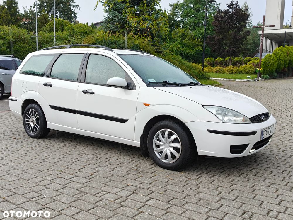 Ford Focus 1.4 Trend - 12