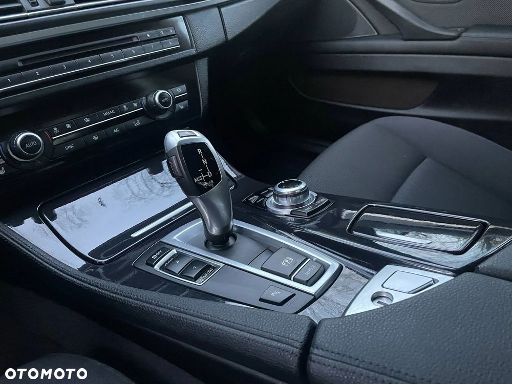 BMW Seria 5 520d - 16