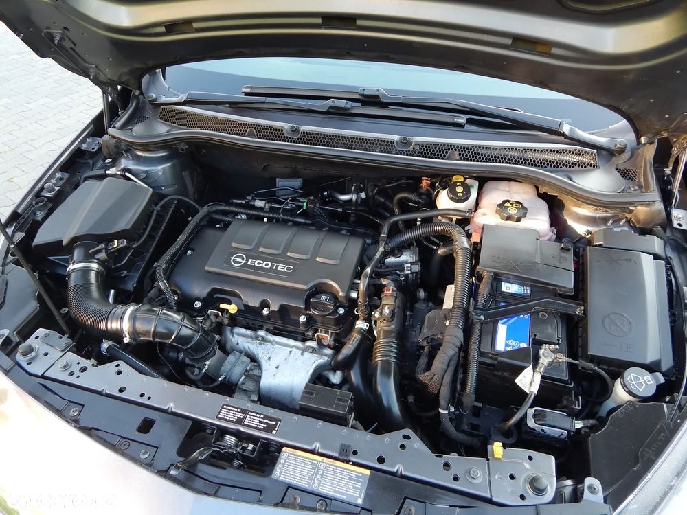 Opel Astra 1.4 Turbo Cosmo - 15