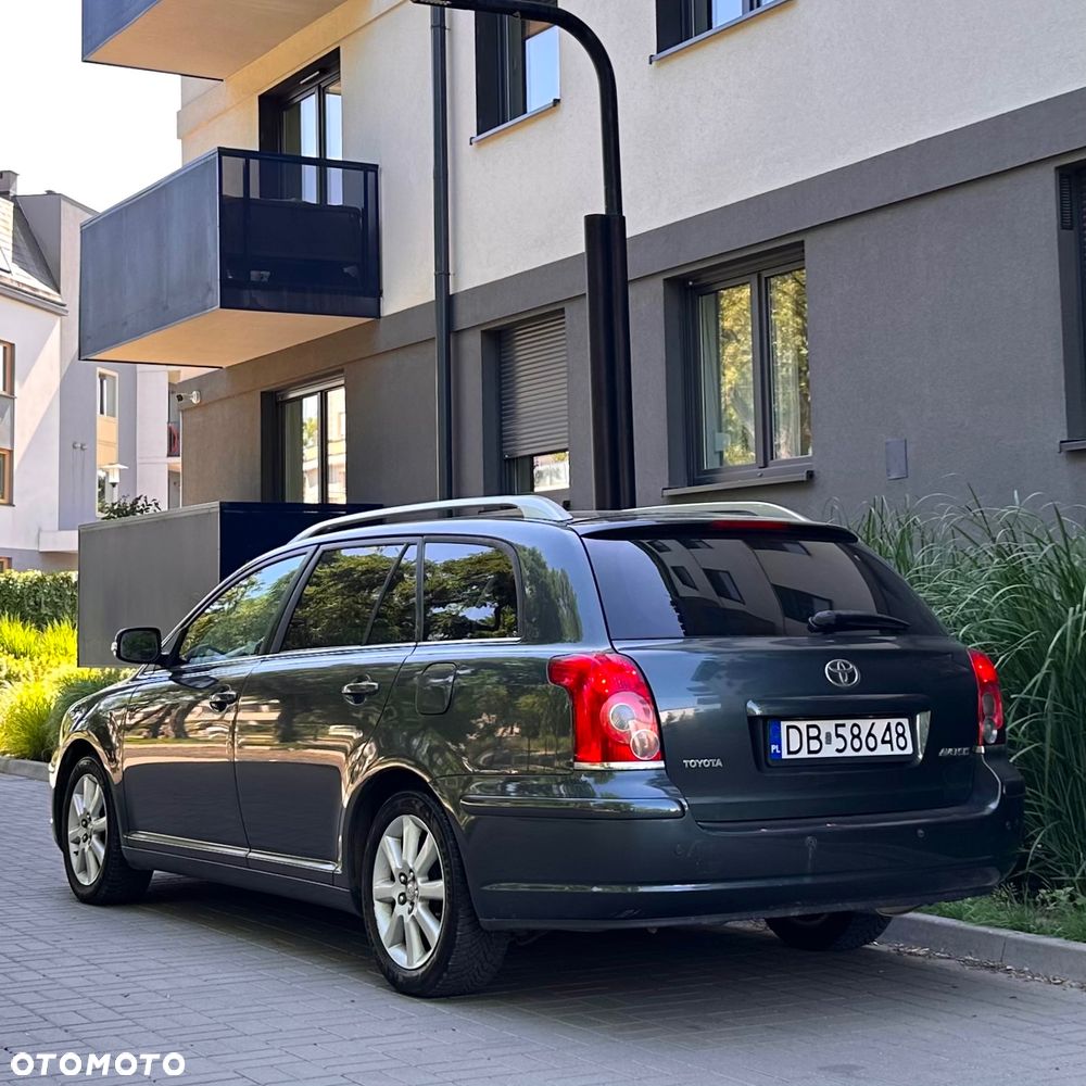Toyota Avensis 2.0 VVT-i Prestige Premium - 4