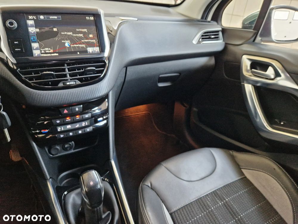 Peugeot 2008 1.6 e-HDi Allure S&S - 19