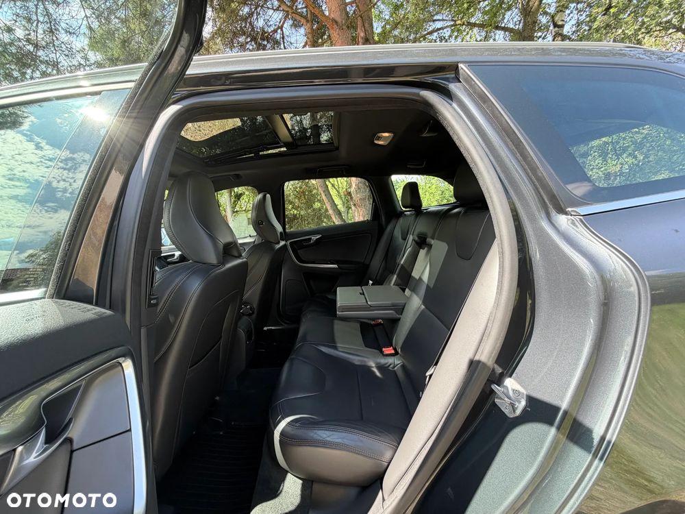Volvo XC 60 D4 AWD Summum - 24