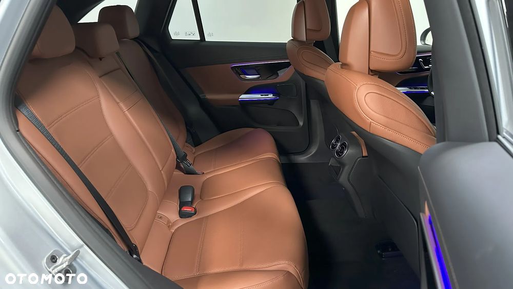 Mercedes-Benz GLC 300 e 4-Matic AMG Line - 9