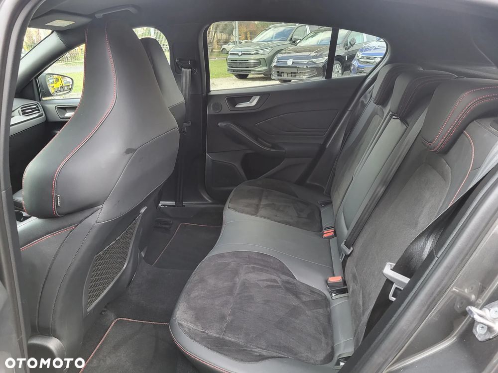 Ford Focus 2.3 EcoBoost ST - 11