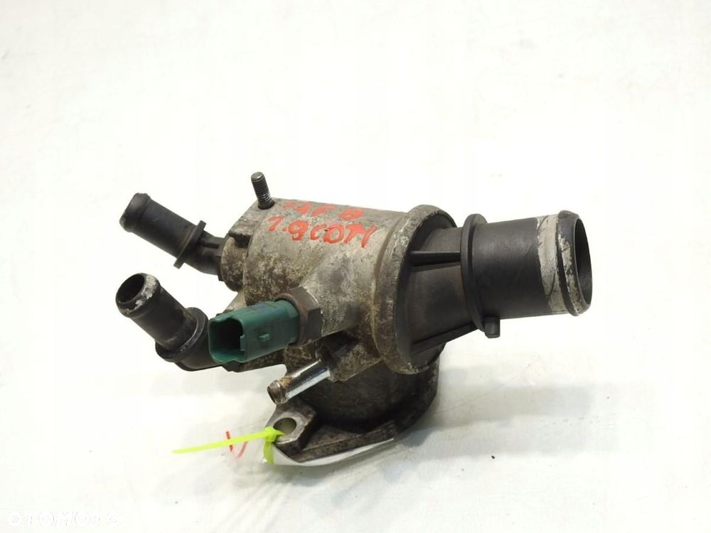 OBUDOWA TERMOSTATU OPEL ZAFIRA B 1.9 CDTI 55202510 - 7