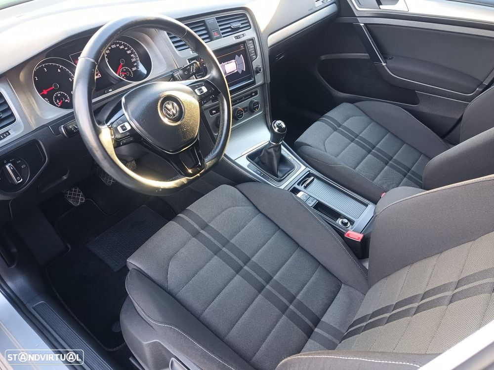 VW Golf 1.6 TDi Highline - 13