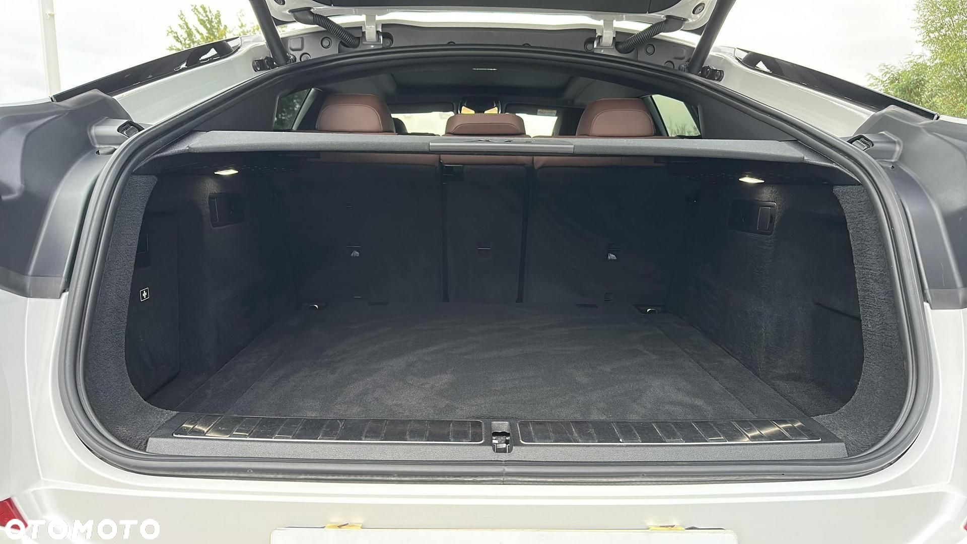 BMW X6 xDrive40i mHEV - 21