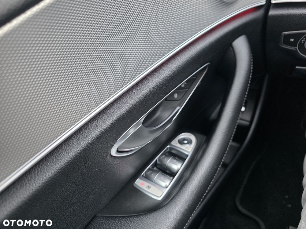 Mercedes-Benz Klasa E 200 9G-TRONIC - 28
