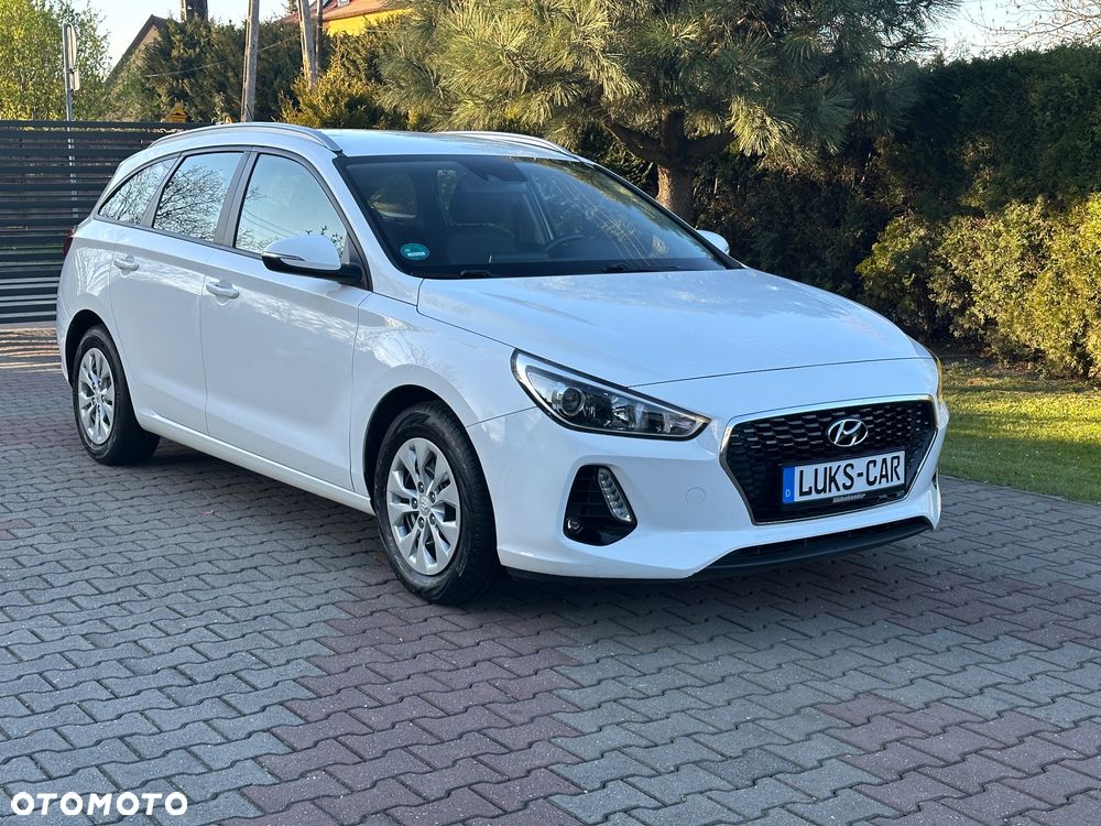 Hyundai i30 blue Kombi 1.4 Trend - 37