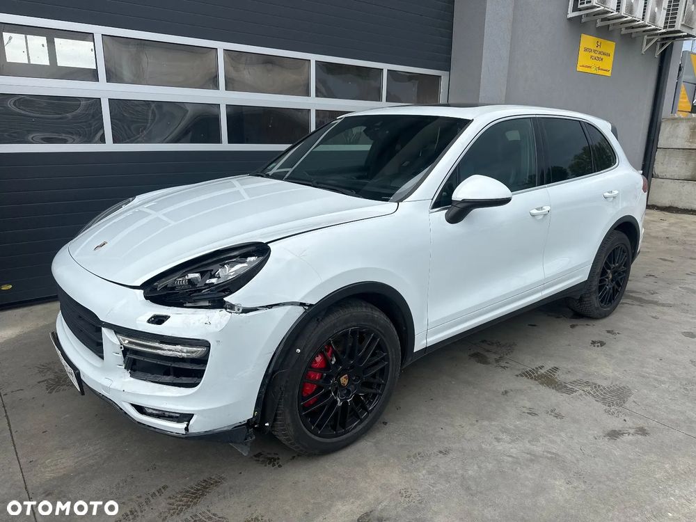 Porsche Cayenne - 4