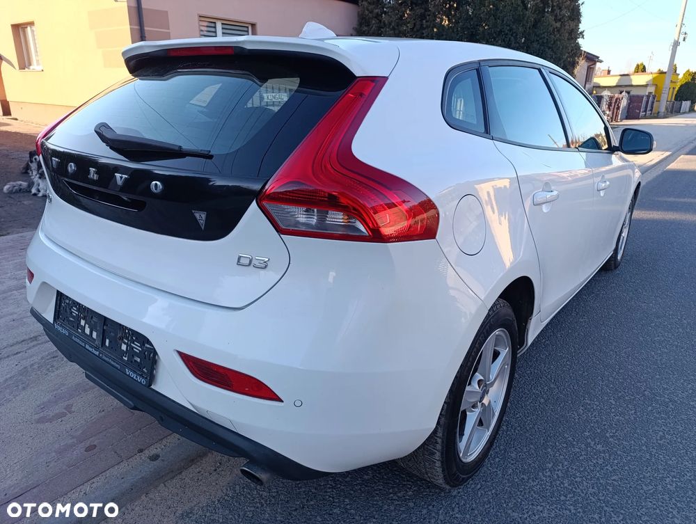 Volvo V40 D3 You - 27