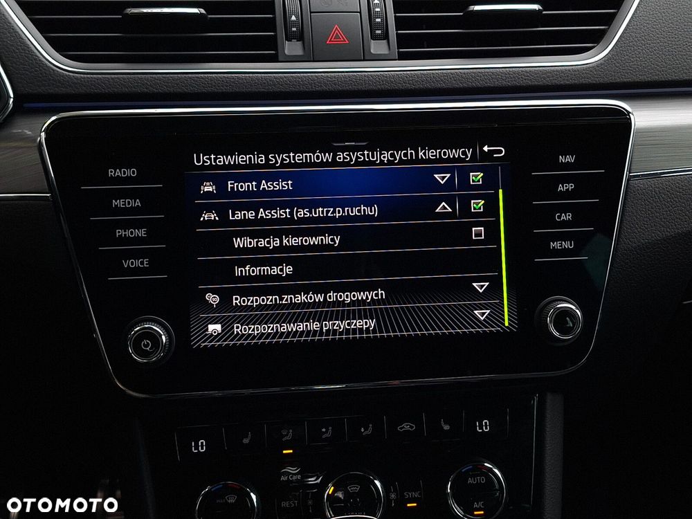 Skoda Superb 2.0 TDI SCR 4x4 Scout DSG - 34