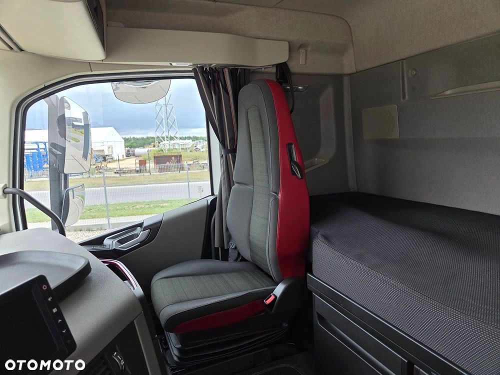 Volvo FH 460/ STARE TACHO/ HYDRAULIKA/ 4 PODUSZKI TYŁ/ LEKKA 7583kg Brutto - 22