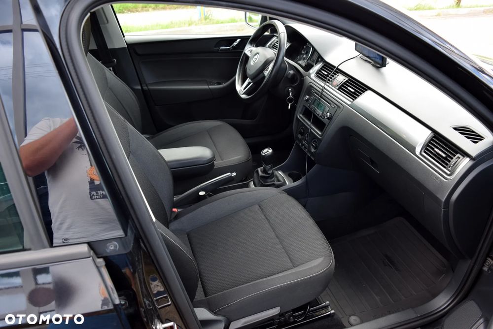 Skoda RAPID - 7