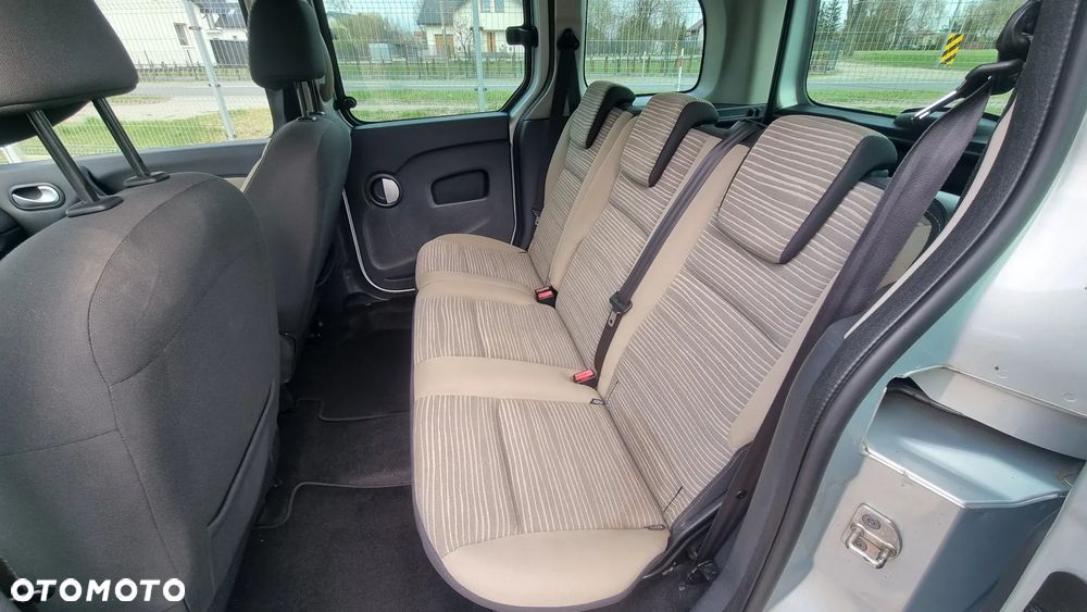 Renault Kangoo 1.6 16V 105 Happy Family - 24