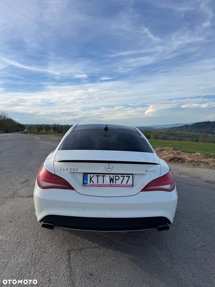 Mercedes-Benz CLA 250 4-Matic - 5