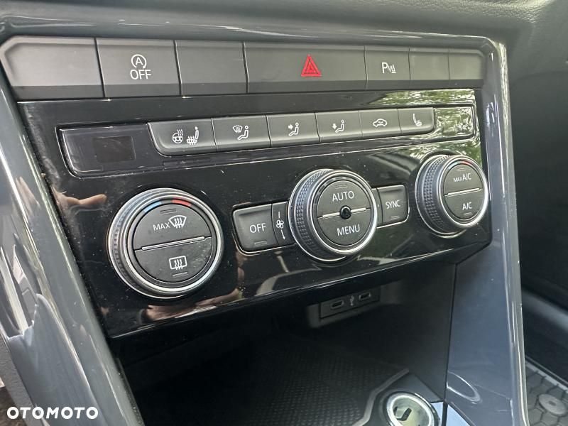 Volkswagen T-Roc 1.5 TSI GPF ACT Premium - 15